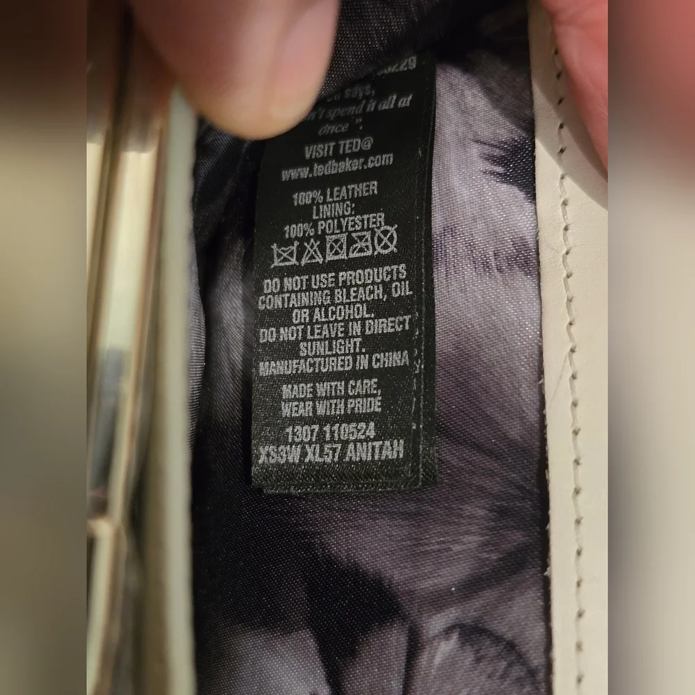 Ted Baker Women’s Black Patent Leather Bobble Matinee Wallet Gold Accents - Picture 6 of 11